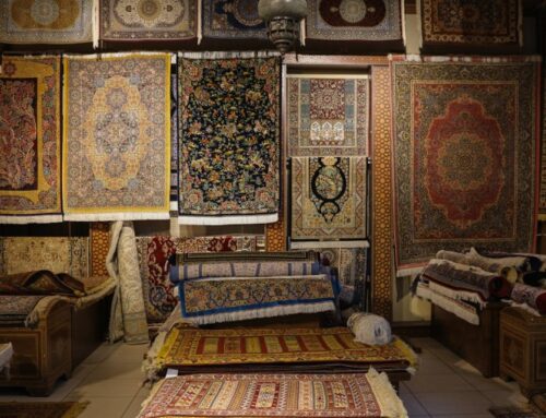 Adding Beauty to Your Living Room: Home Decor with Persian Rugs
